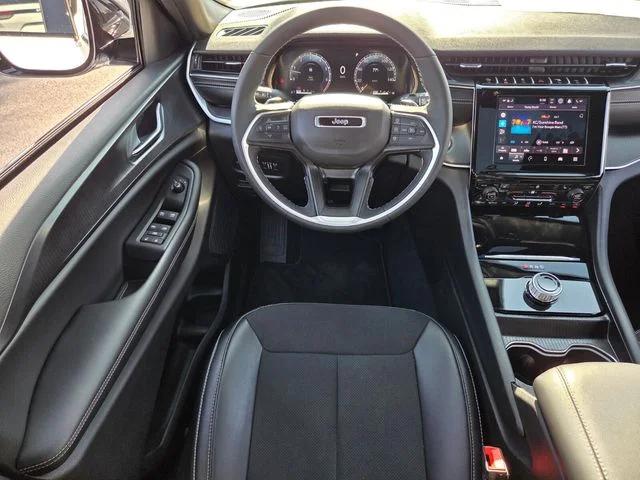 2025 Jeep Grand Cherokee Altitude X 4x2