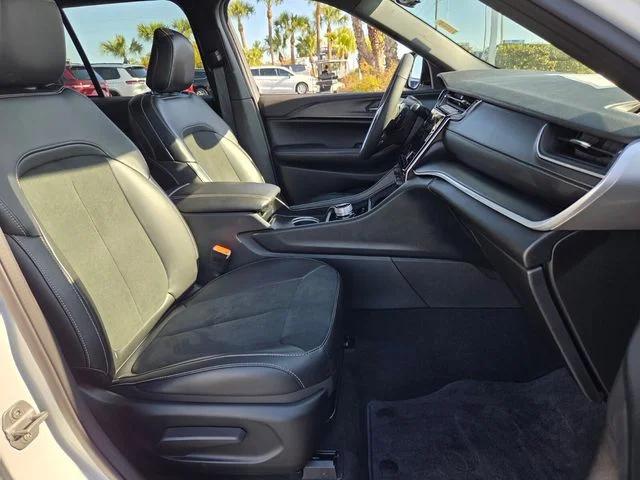 2025 Jeep Grand Cherokee Altitude X 4x2