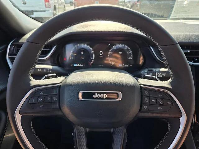 2025 Jeep Grand Cherokee Altitude X 4x2