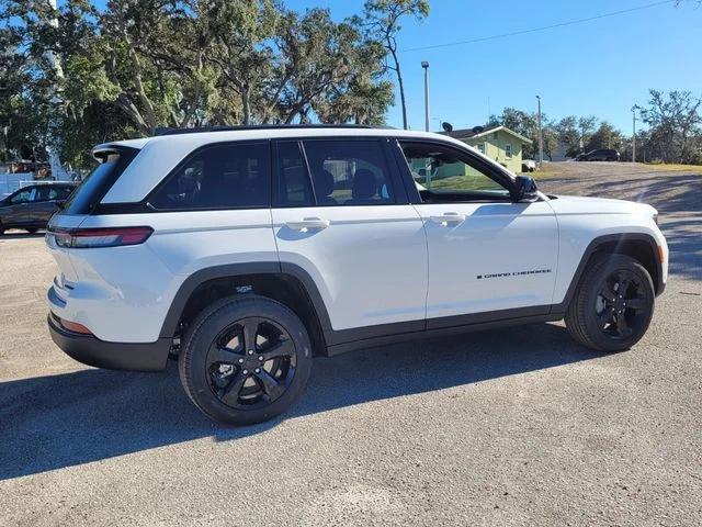 2025 Jeep Grand Cherokee Limited 4x2