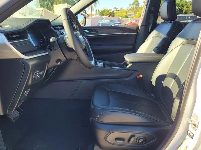 2025 Jeep Grand Cherokee Limited 4x2