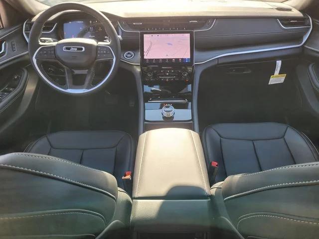 2025 Jeep Grand Cherokee Limited 4x2