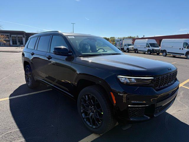 2025 Jeep Grand Cherokee GRAND CHEROKEE L SUMMIT 4X4