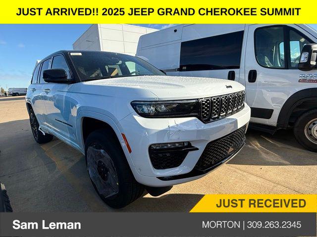 2025 Jeep Grand Cherokee GRAND CHEROKEE SUMMIT 4X4