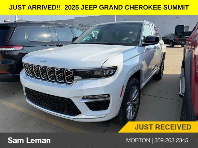 2025 Jeep Grand Cherokee GRAND CHEROKEE SUMMIT 4X4