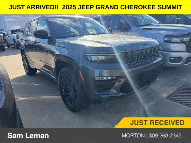2025 Jeep Grand Cherokee GRAND CHEROKEE SUMMIT 4X4