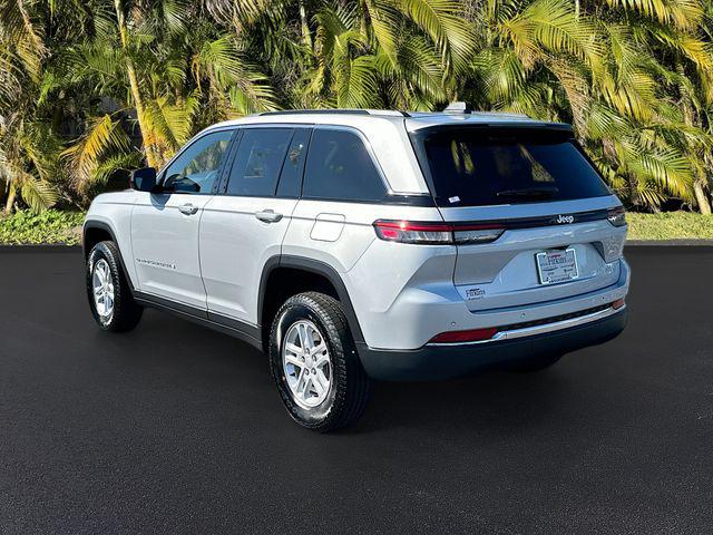 2025 Jeep Grand Cherokee GRAND CHEROKEE LAREDO 4X2