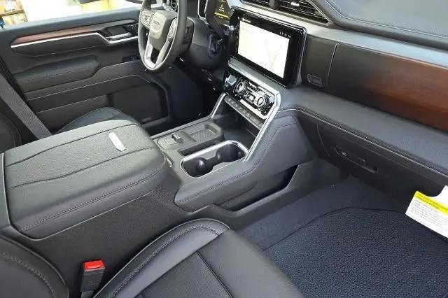2026 GMC Sierra 2500HD Crew Cab, Standard Bed, Denali, 4WD