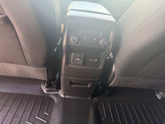 2023 GMC Acadia AWD AT4