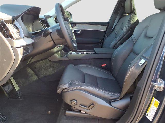 2025 Volvo XC90 Plug-In Hybrid T8 Ultra 7-Seater