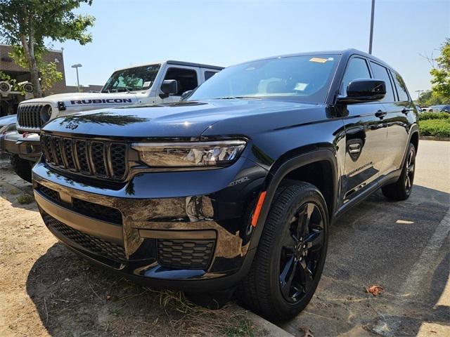 2023 Jeep Grand Cherokee L Altitude 4x2