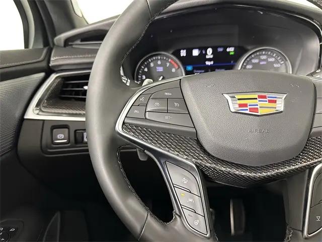 2025 Cadillac XT5 AWD Sport