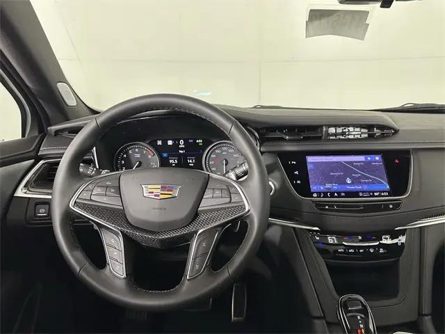 2025 Cadillac XT5 AWD Sport