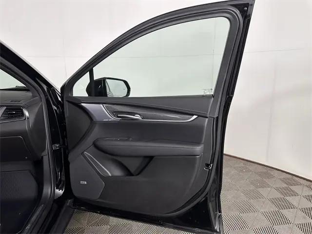 2025 Cadillac XT5 AWD Sport