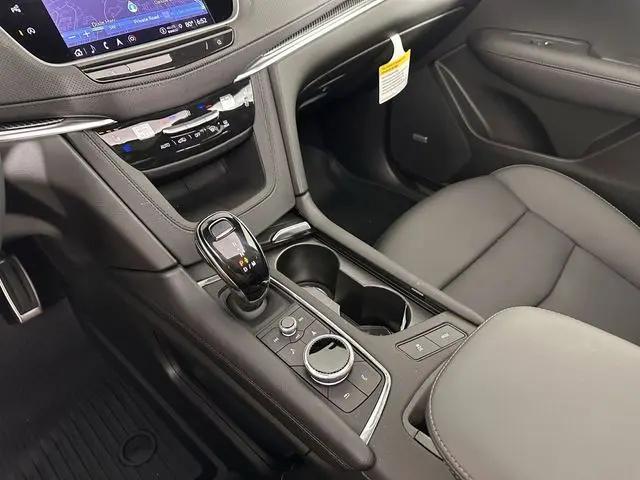 2025 Cadillac XT5 AWD Sport