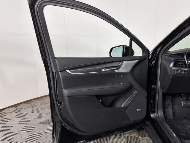 2025 Cadillac XT5 AWD Sport