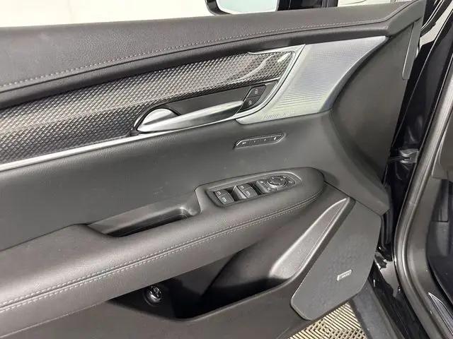 2025 Cadillac XT5 AWD Sport