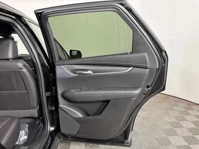 2025 Cadillac XT5 AWD Sport