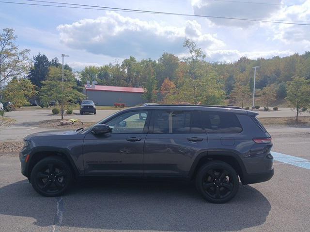 2023 Jeep Grand Cherokee L Altitude 4x4