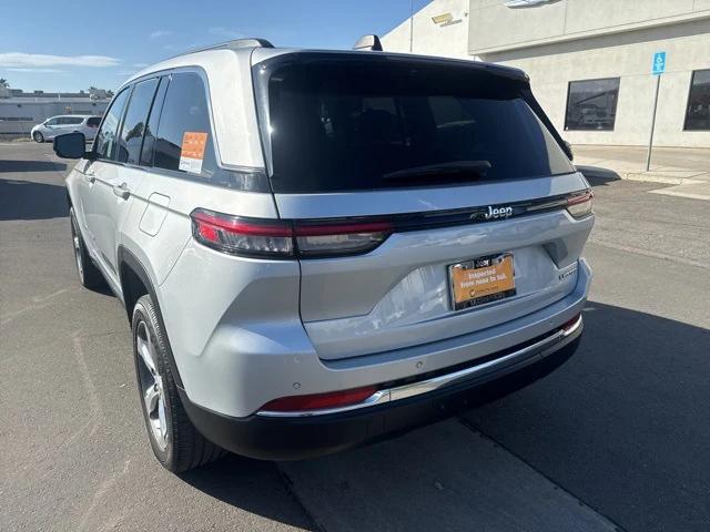 2022 Jeep Grand Cherokee Limited 4x2 2022 Jeep Grand Cherokee Limited 4x2