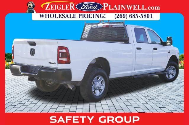 2024 RAM 3500 Tradesman Crew Cab 4x4 8 Box