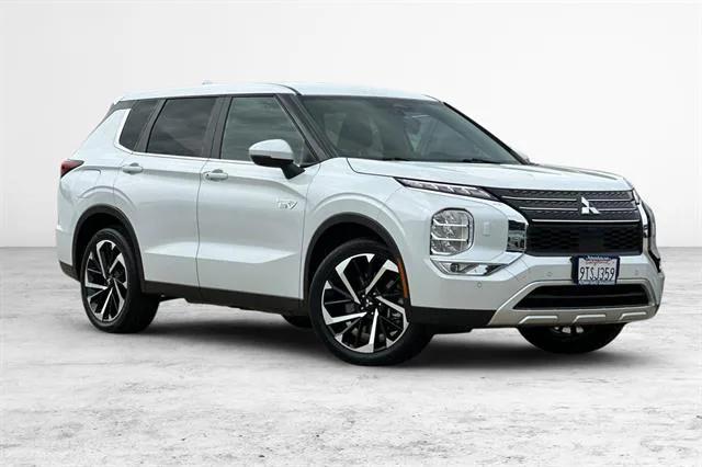 2023 Mitsubishi Outlander PHEV SE S-AWC 2023 Mitsubishi Outlander PHEV SE S-AWC