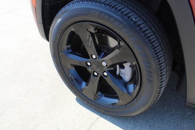 2022 Jeep Grand Cherokee L Altitude 4x4 2022 Jeep Grand Cherokee L Altitude 4x4