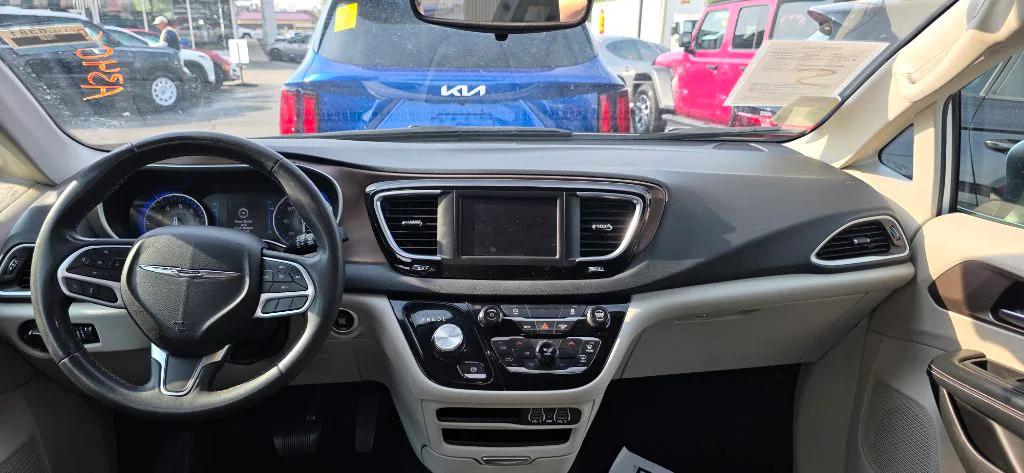 2023 Chrysler Voyager LX 2023 Chrysler Voyager LX