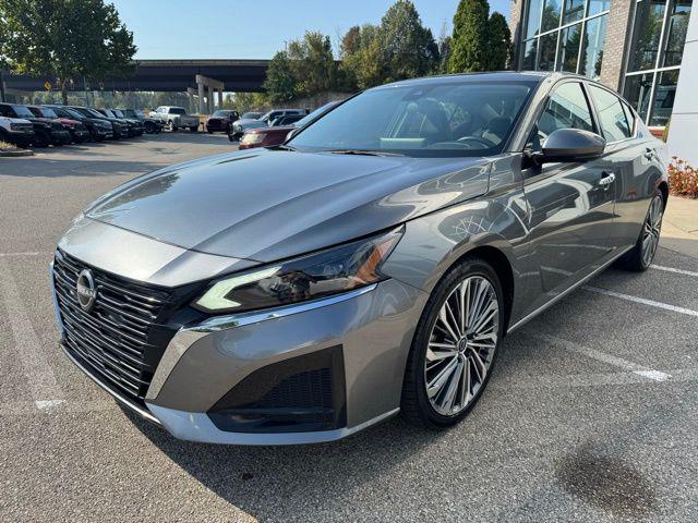 2023 Nissan Altima SL FWD