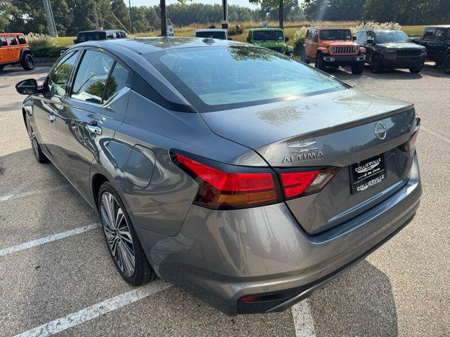 2023 Nissan Altima SL FWD