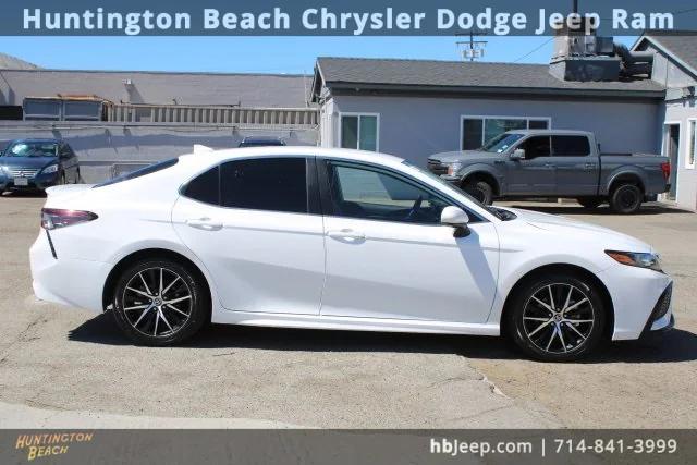 2023 Toyota Camry SE Nightshade Edition