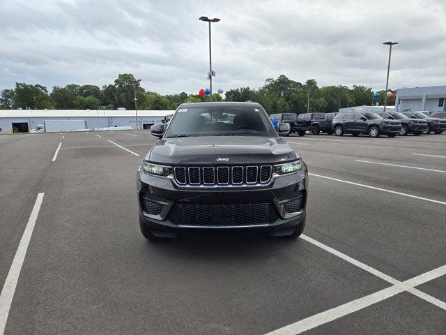 2025 Jeep Grand Cherokee GRAND CHEROKEE LAREDO X 4X4 2025 Jeep Grand Cherokee GRAND CHEROKEE LAREDO X 4X4