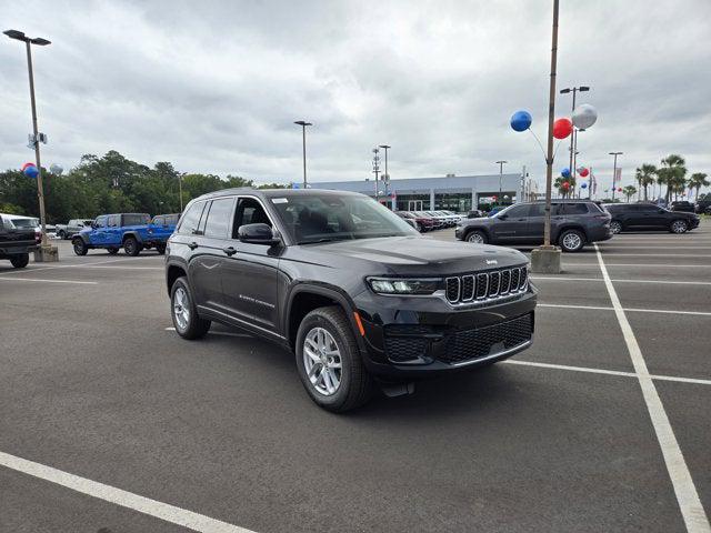 2025 Jeep Grand Cherokee GRAND CHEROKEE LAREDO X 4X4 2025 Jeep Grand Cherokee GRAND CHEROKEE LAREDO X 4X4