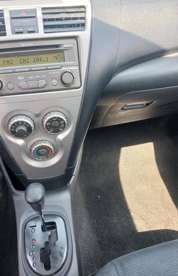 2012 Toyota Yaris Standard