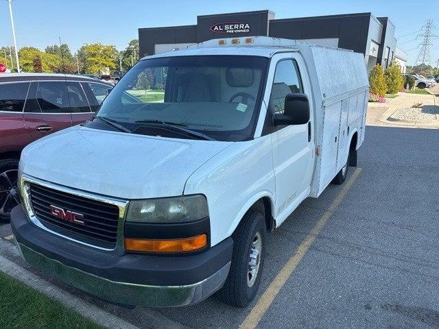 2004 GMC Savana Cutaway Standard