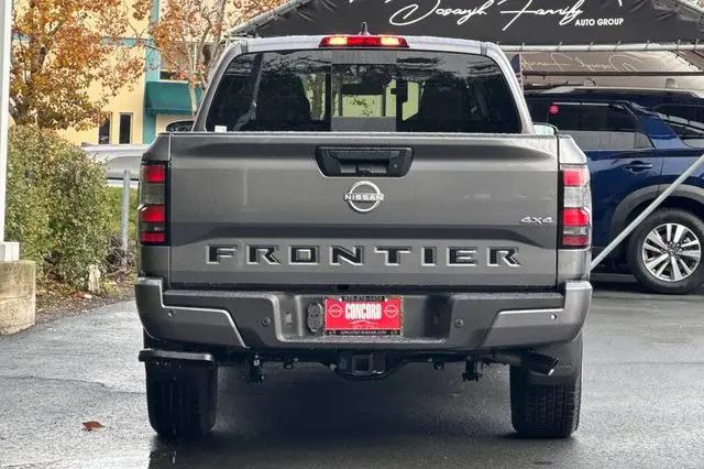 2026 Nissan Frontier Crew Cab Long Bed SV 4x4