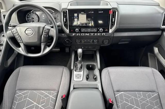 2026 Nissan Frontier Crew Cab Long Bed SV 4x4