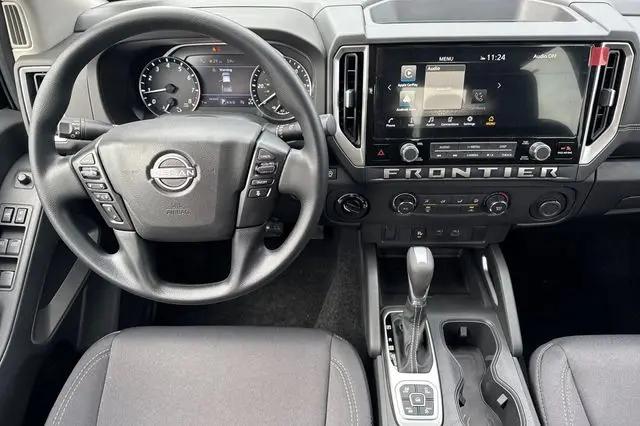 2026 Nissan Frontier Crew Cab Long Bed SV 4x4