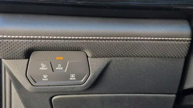2026 Volkswagen Atlas SE