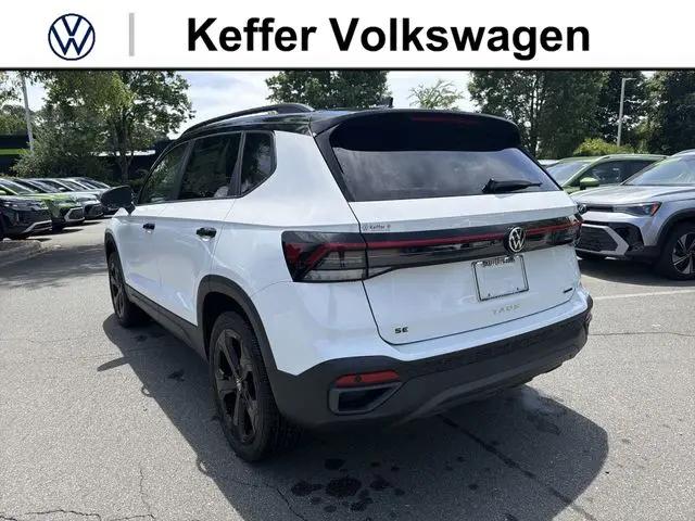 2026 Volkswagen Taos SE Black