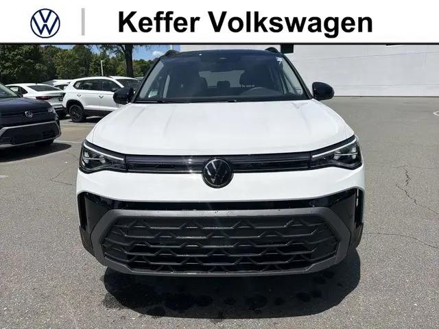 2026 Volkswagen Taos SE Black