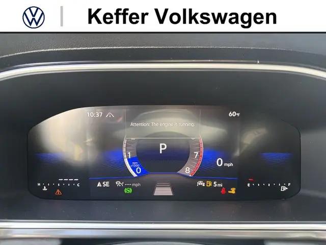 2026 Volkswagen Taos SE Black