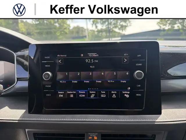 2026 Volkswagen Taos SE Black