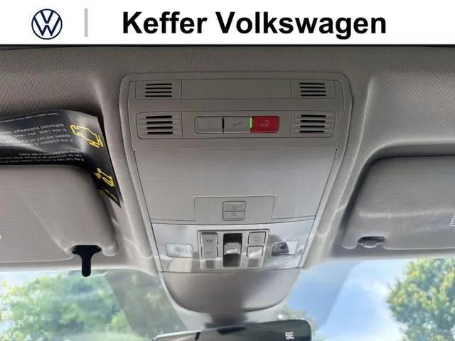 2026 Volkswagen Taos SE Black