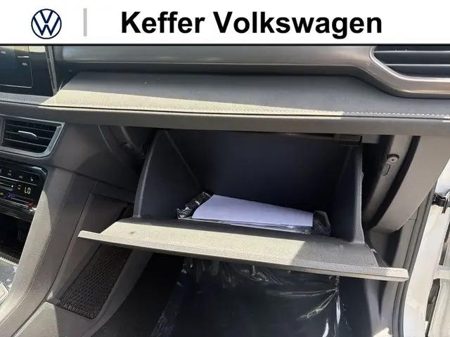 2026 Volkswagen Taos SE Black
