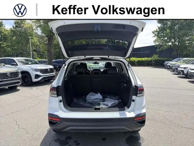 2026 Volkswagen Taos SE Black