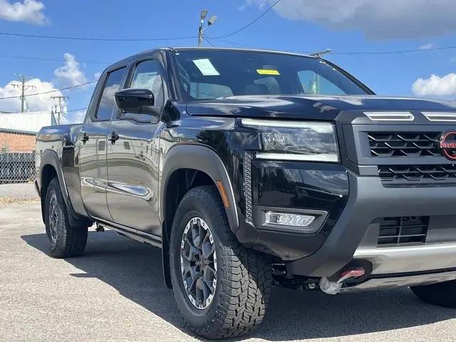 2026 Nissan Frontier Crew Cab Long Bed PRO-4X 4x4