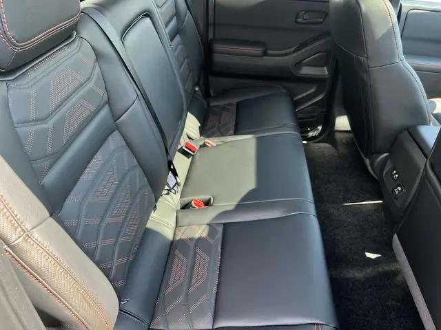 2026 Nissan Frontier Crew Cab Long Bed PRO-4X 4x4
