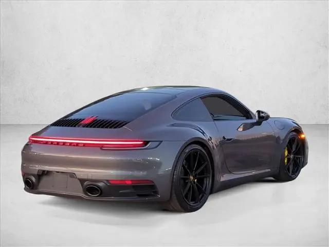 2020 Porsche 911 Carrera