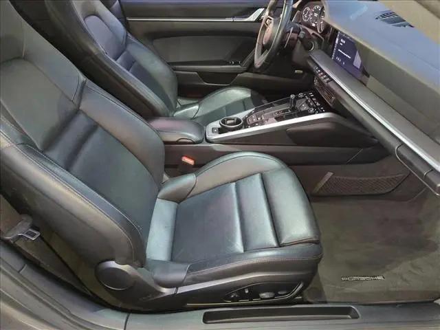 2020 Porsche 911 Carrera